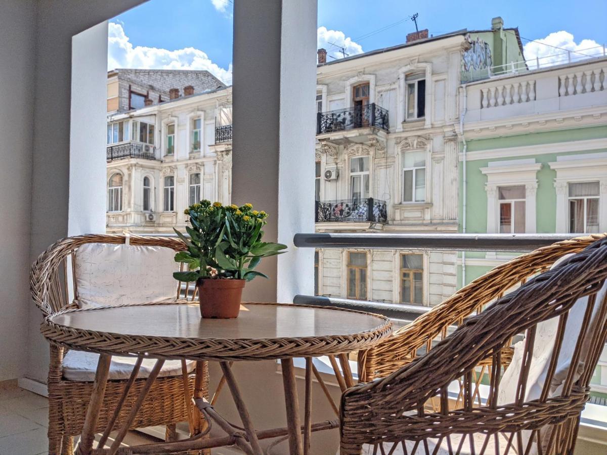 Paradis Odessa Apartments エクステリア 写真