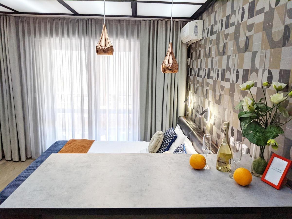 Paradis Odessa Apartments エクステリア 写真