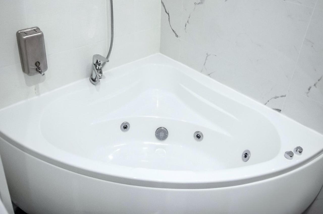 Paradis Odessa Apartments エクステリア 写真